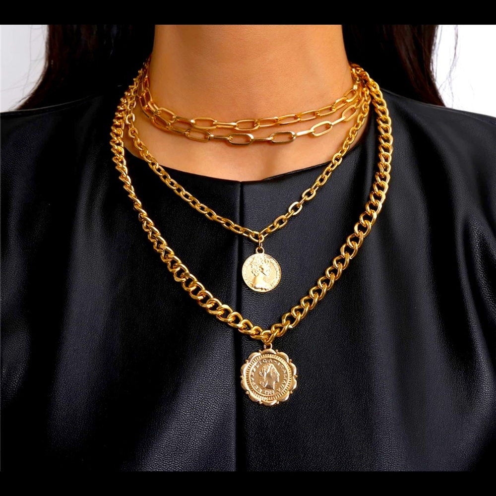 Layered necklace